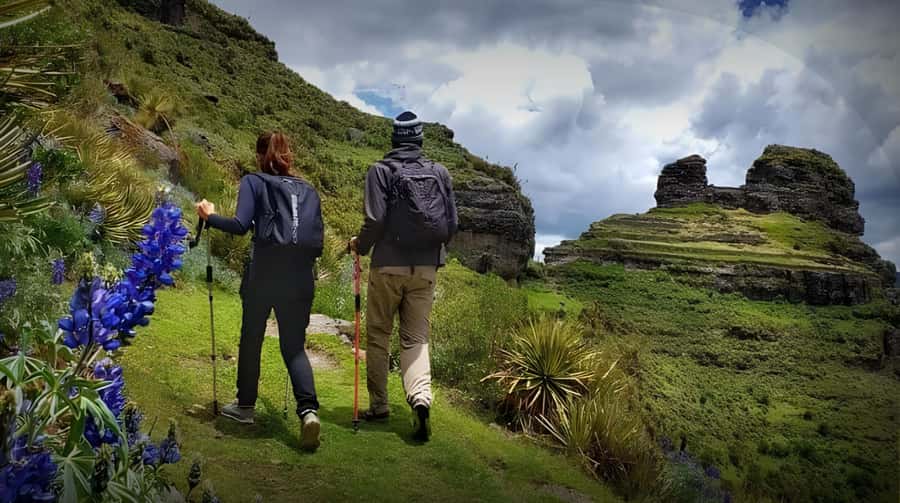 1 day excursion to Waqrapukara - Sangarara and the road toward the trailhead