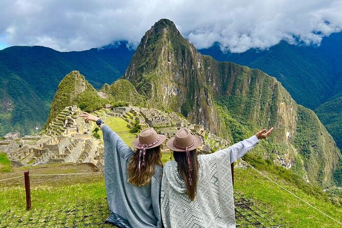 2-Day Machu Picchu Tour by train from Cusco ( All included ) - The morning bus to Machu Picchu