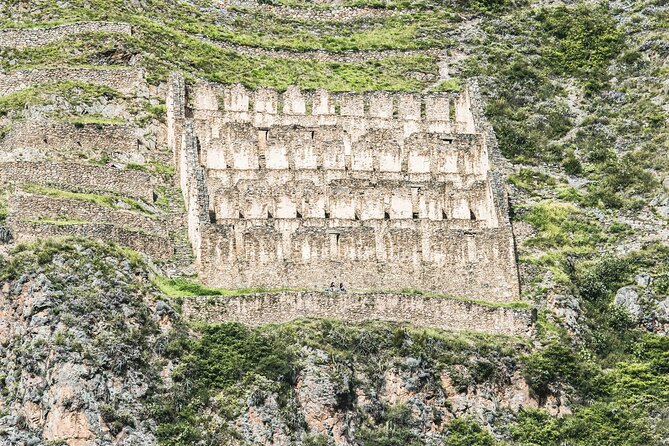 2 Day Sacred Valley and Machu Picchu Guided Tour from Cusco - Day one begins with the Sacred Valley