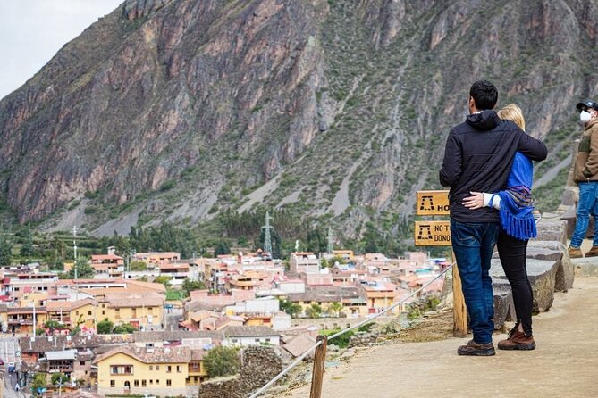 2 Day Sacred Valley and Machu Picchu Guided Tour from Cusco - Urubamba provides the midday break