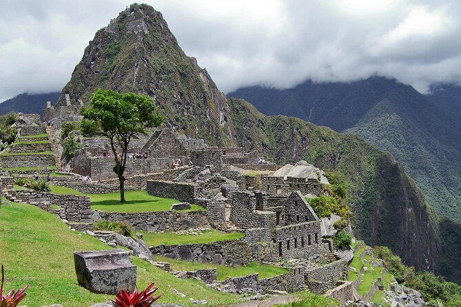 2-Day Sacred Valley & Machu Picchu Tour by Train from Cusco - The afternoon train and return to Cusco