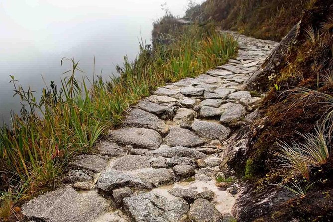 2 Day - Short Inca Trail to Machu Picchu - Group Service - Adding Huayna Picchu without spoiling the visit