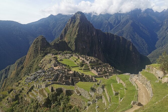 2-Day Tour in Sacred Valley and Machu Picchu from Cusco - Pisac before the crowds