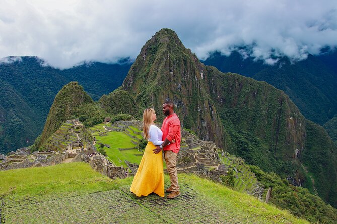 2-Day Tour: Sacred Valley & Machu Picchu – All Tickets Included - Leaving Cusco at 7:45 am
