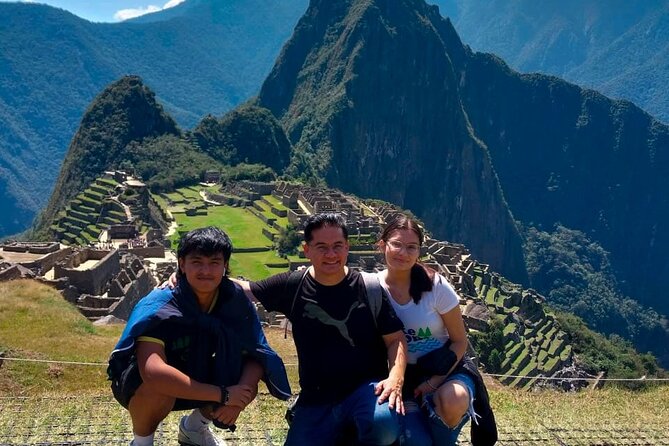 2 Days Tour to Sacred Valley and Machupicchu - The train to Aguas Calientes