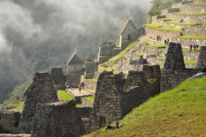 4-Day Lares Trek to Machu Picchu from Cusco - Day 1: Lares hot springs and the climb to Wakawasi