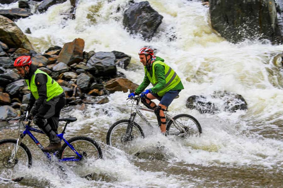 4 Days Inca Jungle Adventure to Machu Picchu - Day 1: From Cusco to Abra Malaga and Santa Maria