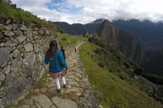 4 Days Inca Trail To Machu Picchu - Day four: entering through the Sun Gate