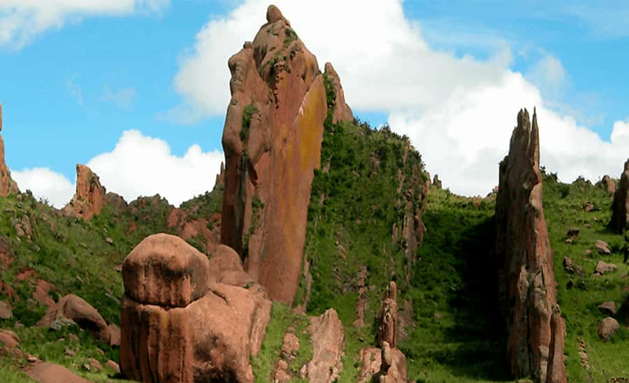 5h tour from Puno to Aramu Muru portal and Inca Ruins - A short route into the Aymara heartland