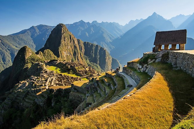 6-Day Machu Picchu Express Group Tour - Day 1 in Cusco: arrival, briefing, and altitude adjustment