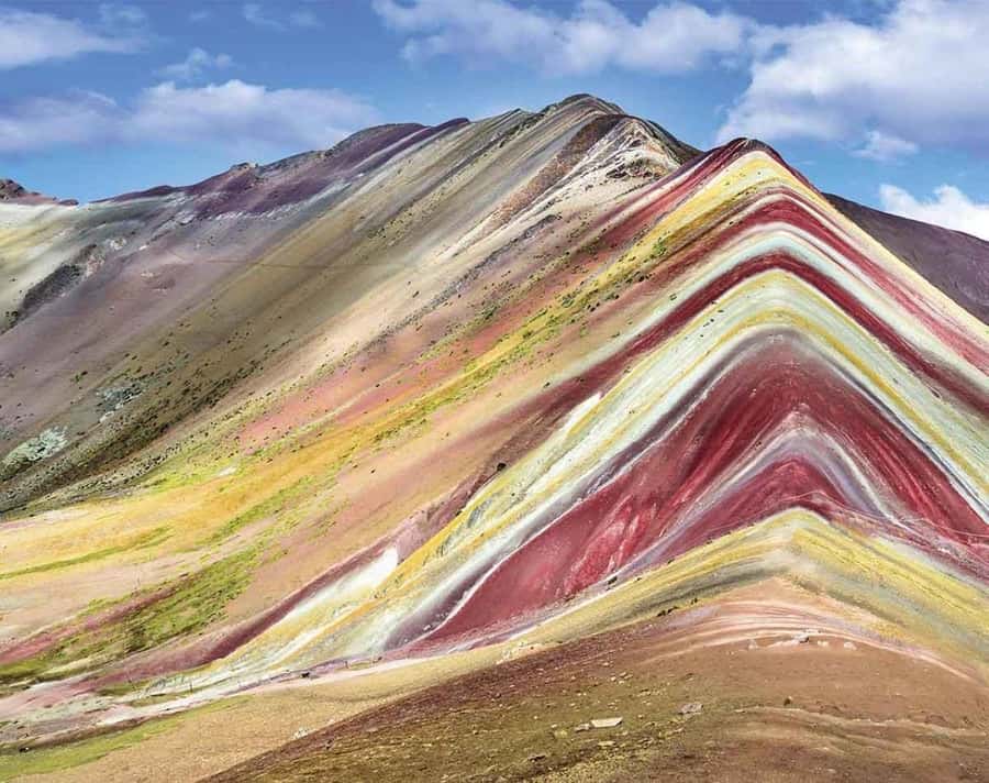 7 Colors Mountain - Breakfast in Cusipata before the trail
