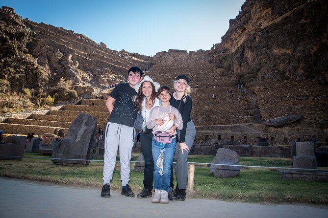 7-Day Tour from Cusco with Machu Picchu and Rainbow Mountain - What the guides and support team add