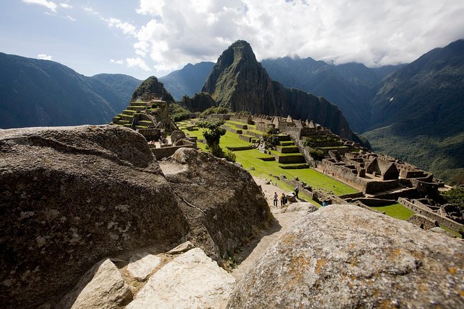 8-Day Peru Ancestral Energies - Day 7: Uros islands and Taquile’s living traditions