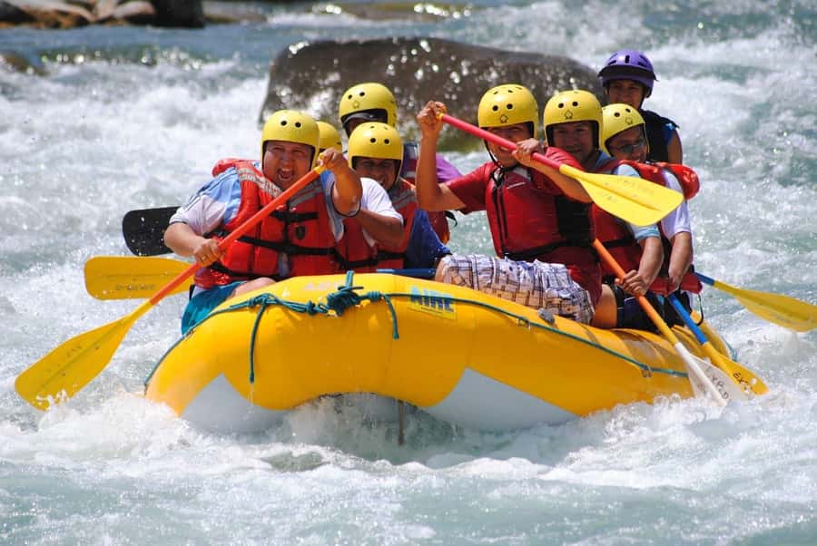 Arequipa: Chili River White Water Rafting with Hotel Pickup - Getting fitted with the rafting equipment