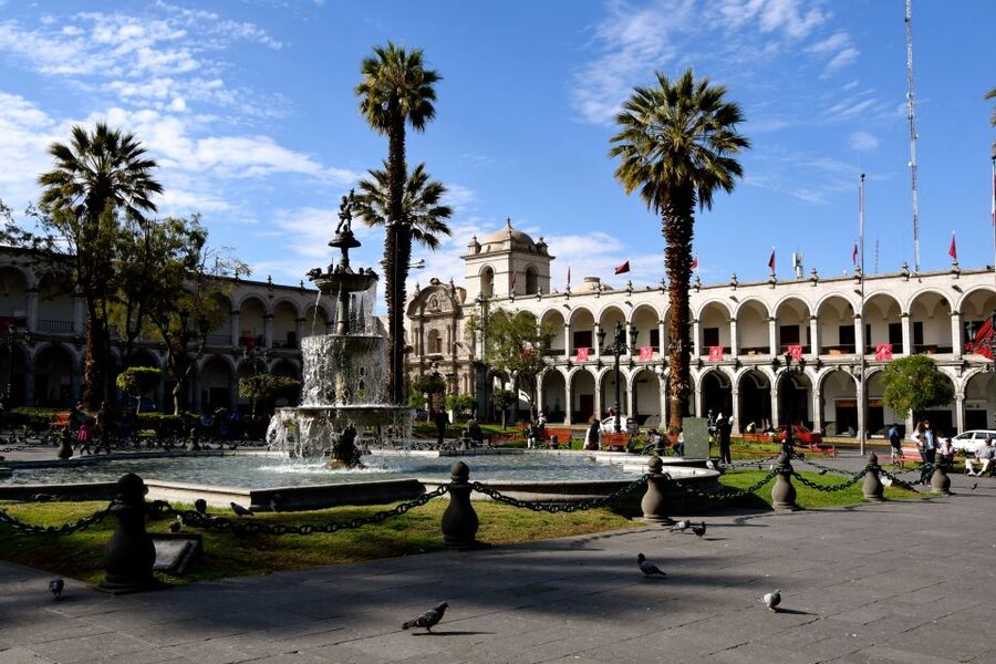 Arequipa: City and Country Tour - Guide quality and language expectations