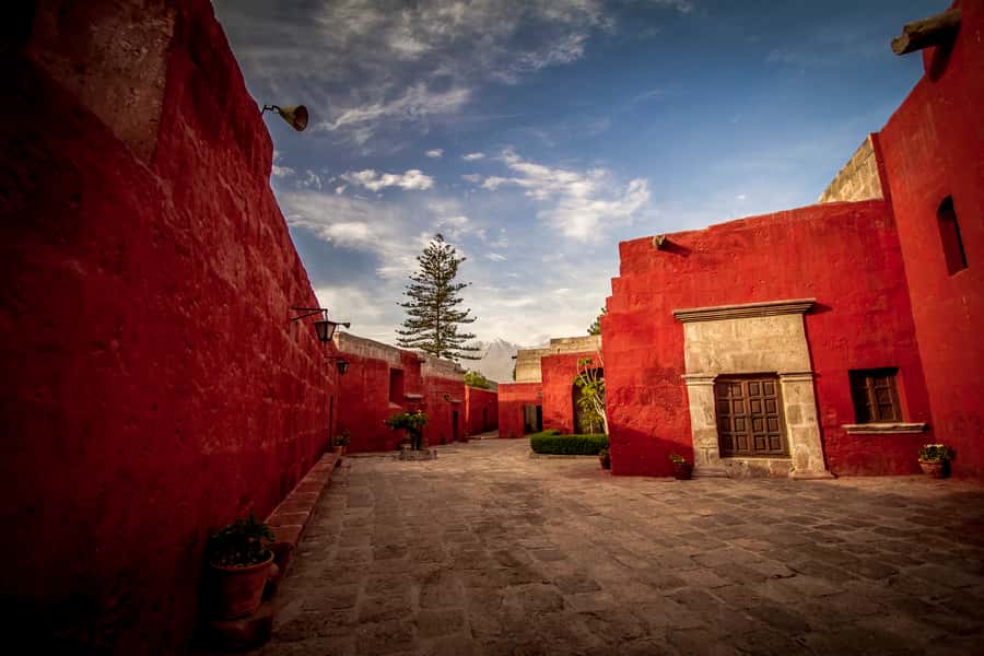 Arequipa: City Tour and Santa Catalina Monastery - The Basilica of the Company of Jesus