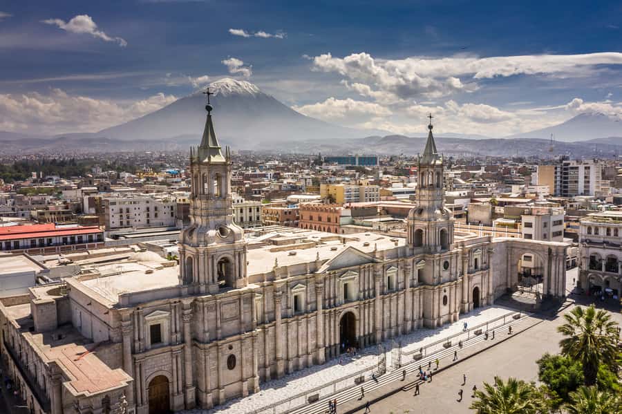 Arequipa Food Tour: Ancestral Cuisine & City Tour - Malecón Bolognesi and the Chili River views