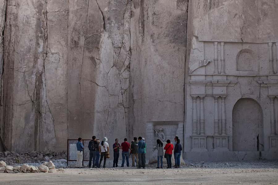 Arequipa: Half Day Sillar Route and Culebrillas Canyon + Yanahuara Viewpoint - At Añashuayco, where sillar is cut by hand