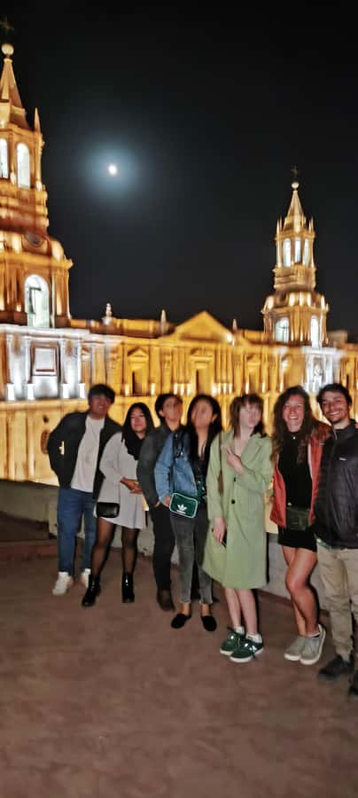 Arequipa: Pub Crawl with Skip-The-Line Access and Drinks - VIP entry and the nightclub finish