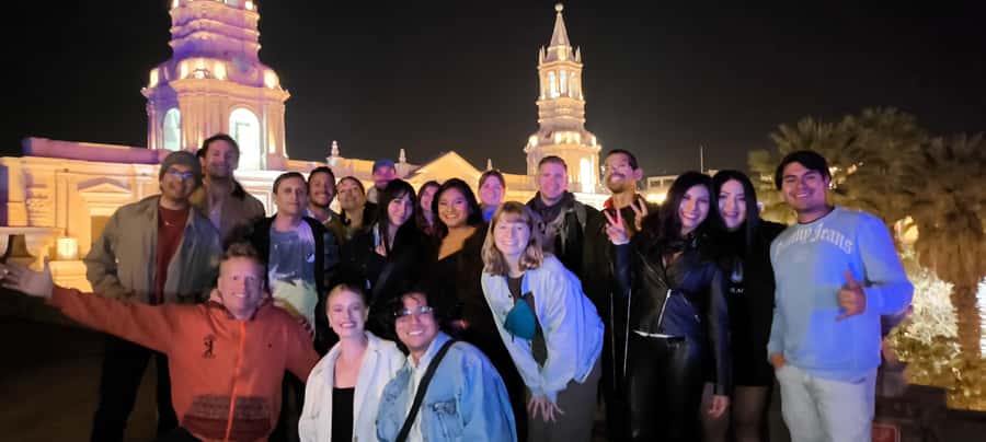 Arequipa: Pub Crawl with Skip-The-Line Access and Drinks - Three bars, three included drinks