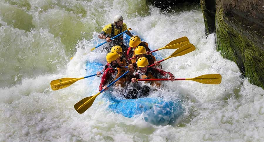 Arequipa: Rafting on the Chili River | Full adrenaline | - Through the Chilina Valley to the launch point
