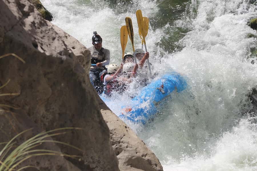 Arequipa: Rio Chili Rafting Tour with Snack - Hotel pickup and the gear house