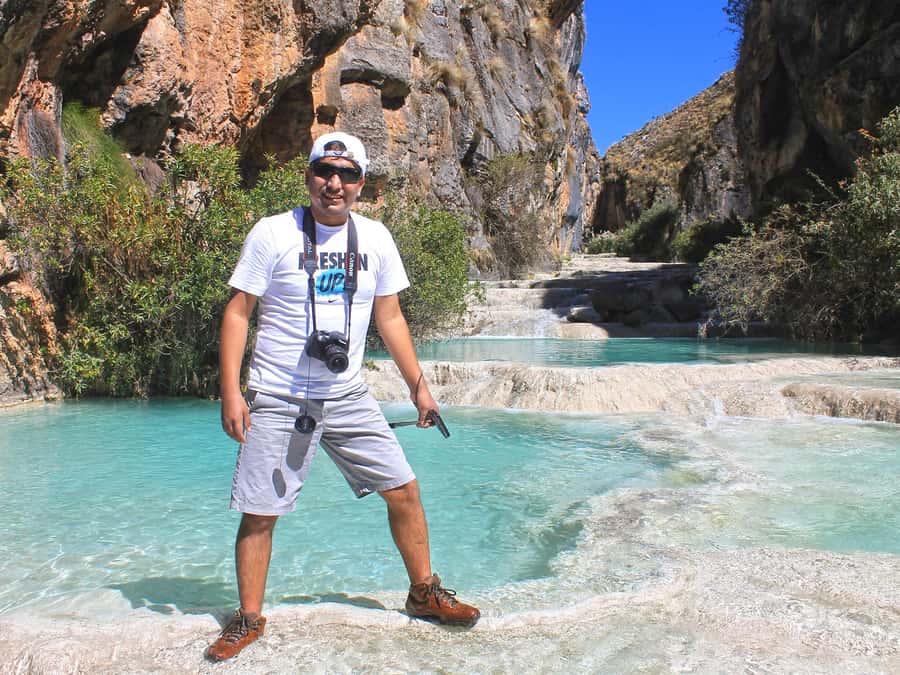 Ayacucho: Full Day Aguas Turquesas Millpu - Pataqocha begins the walk at about 11 am