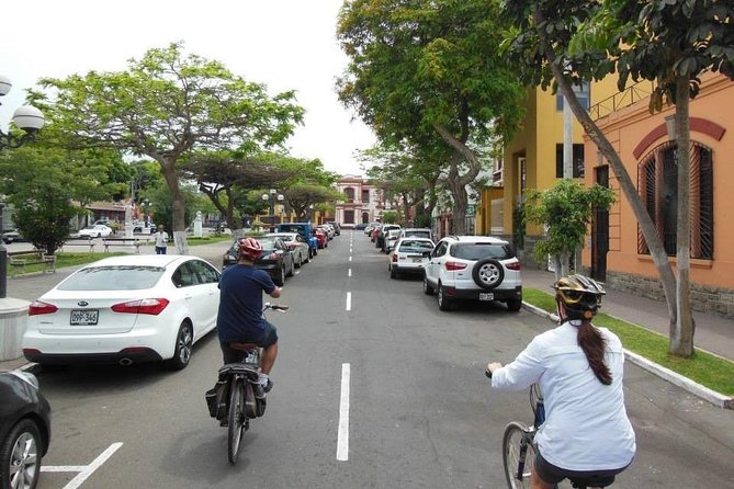 Bike Tour San Isidro, Miraflores and Barranco, - Barranco and the Bridge of Sighs