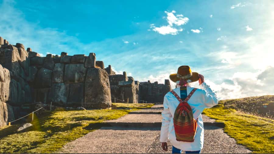 City Tour Cusco Qoricancha Sacsayhuaman y Tambomachay - Plaza de Armas: starting with layers of power