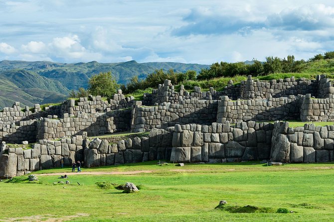 City Tour in Cusco & visit Museum South American Camelid - Puka Pukara, the roadside fortress