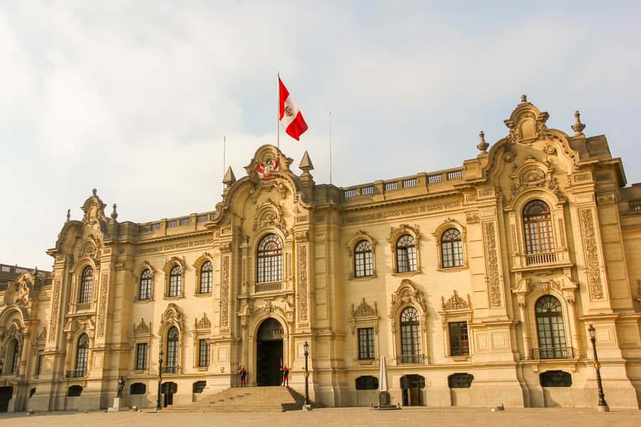 City Tour With Demonstration & Tasting of Pisco Sour - A smart first look at Lima