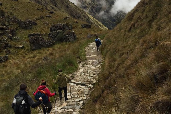 Classic Inca Trail 4 Days to Machu Picchu - Who should choose this four-day route