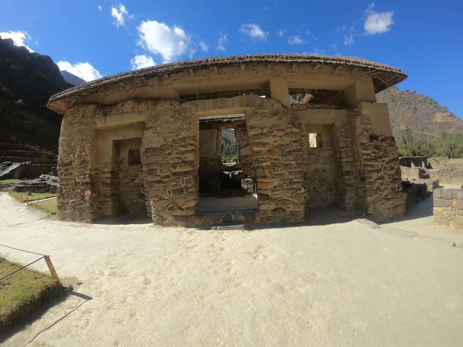 Classic Sacred Valley full day - Chinchero Textiles and Archaeology