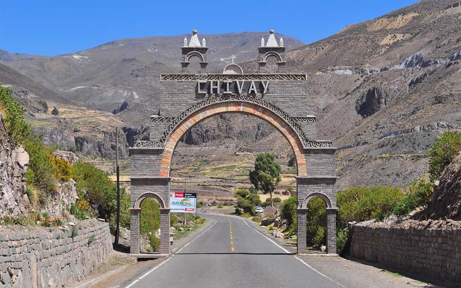 COLCA CANYON FULL DAY TOURS - Lunch in Chivay and the long return