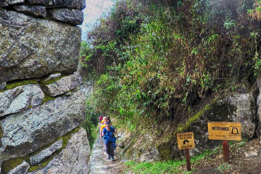 Cusco: 4-Day Inca Trail to Machu Picchu with Accommodation - Four details that define this Machu Picchu route