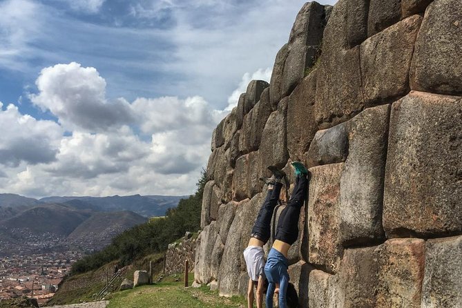 Cusco 4-Hour Private Tour Including Sacsayhuaman and Qenqo - Q’enqo and the mystery of the carved channel