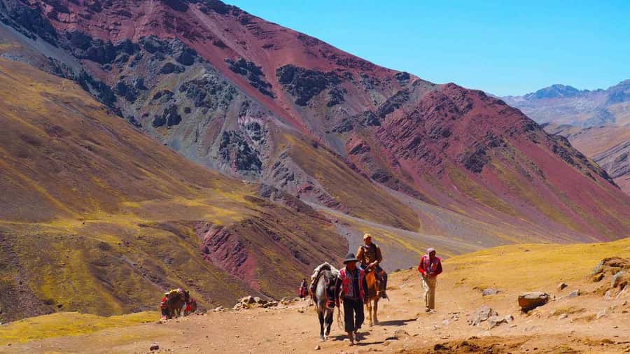 Cusco: 6-Day Andean Jewels Experience - Day 4: The climb to Humantay Lake