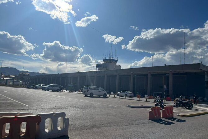 Cusco Airport Pickup and Private Transfer - Private transport for solo visitors and families