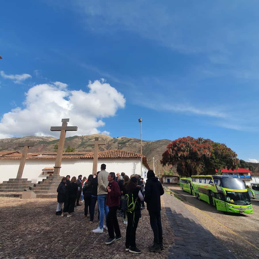 Cusco: Bus Turistico Puno Cusco con Tour y Buffet - Andahuaylillas Chapel, the Sistine Chapel of America