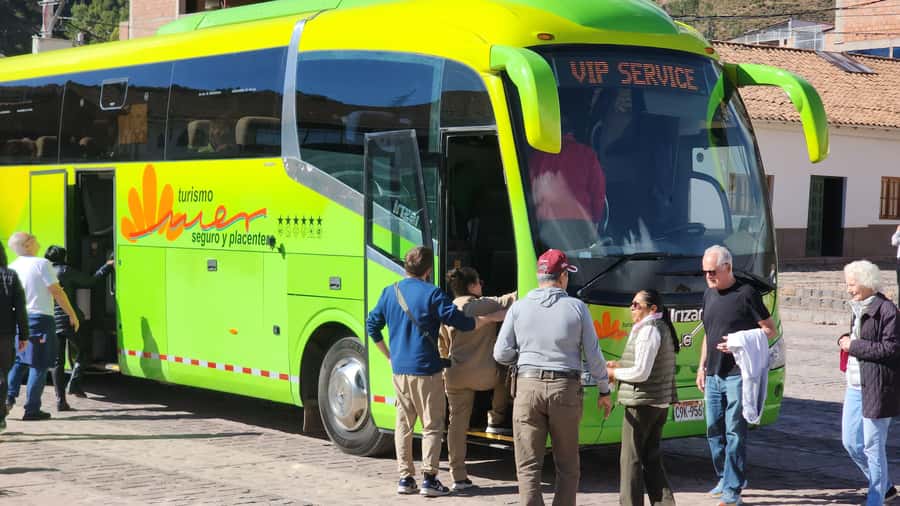 Cusco: Bus Turistico Puno Cusco con Tour y Buffet - Is $55 good value?