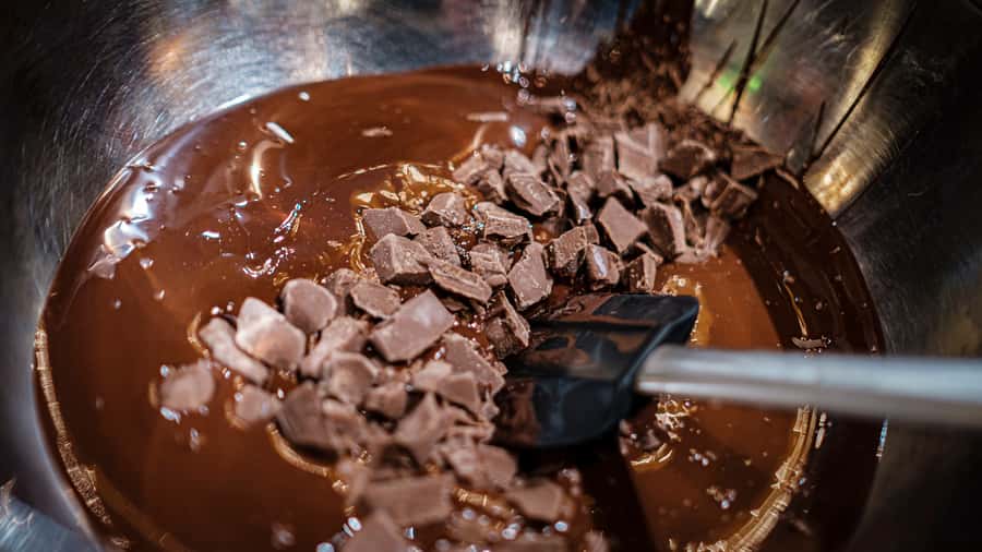 Cusco: Chocolate Workshop with the Best Local Organic Cacao - Making ganache and choosing local toppings