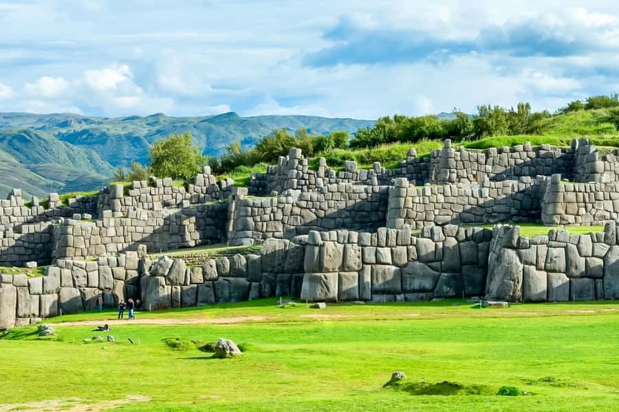 Cusco: City and Nearby Ruins 5-Hour Guided Tour - Tambomachay and the waterworks of the Incas