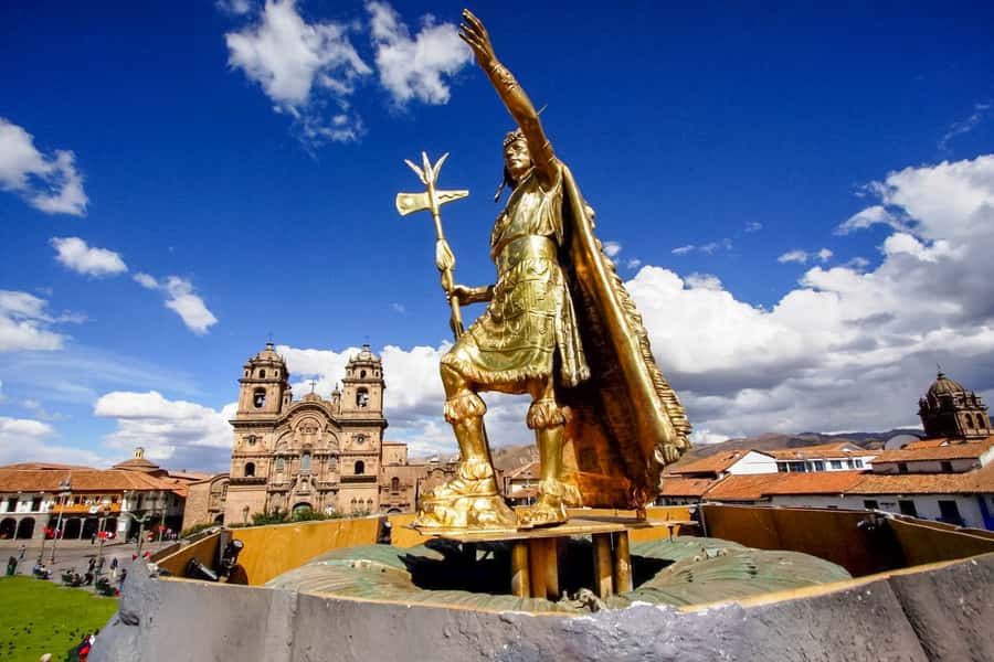Cusco: City and Nearby Ruins 5-Hour Guided Tour - Coricancha: where Inca gold met a Spanish church