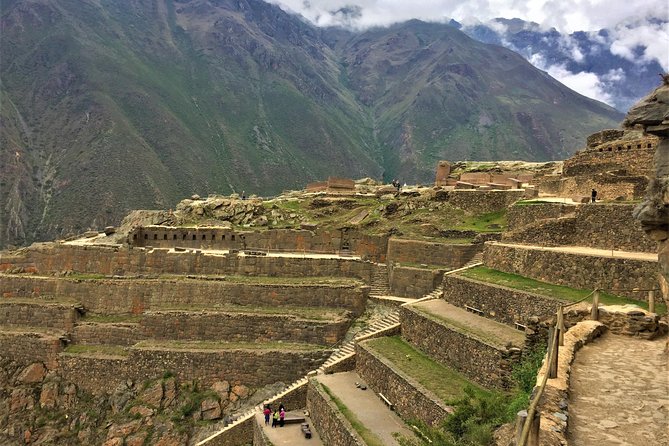 Cusco City Tour with Sacsayhuaman & Inca Sites – Small Group - Qenqo and the mystery of carved stone