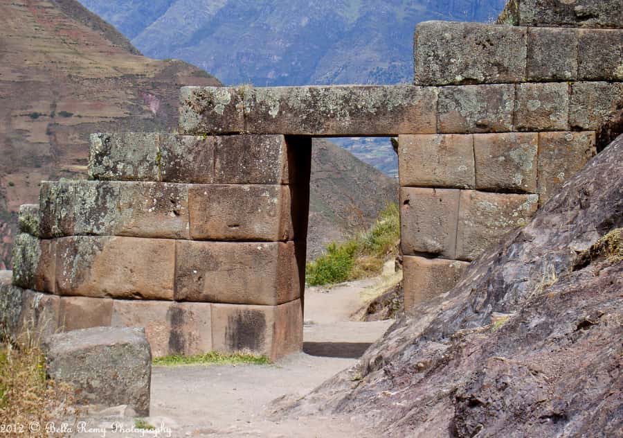 Cusco: Full-Day Sacred Valley and Maras Tour - Maras and Salineras reveal a working tradition