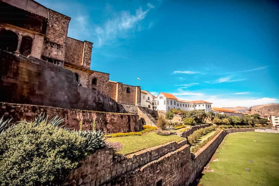 Cusco: Half-Day City and Nearby Archaeological Sites Tour - Guides, languages, and the pace of the day