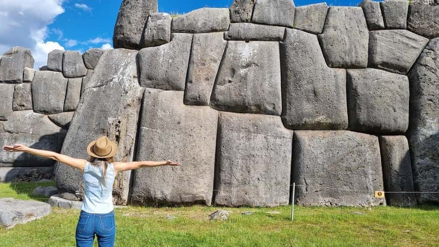 Cusco: Half-Day City Tour with Sacsayhuaman and Q'enco - Tambomachay and the sound of running water