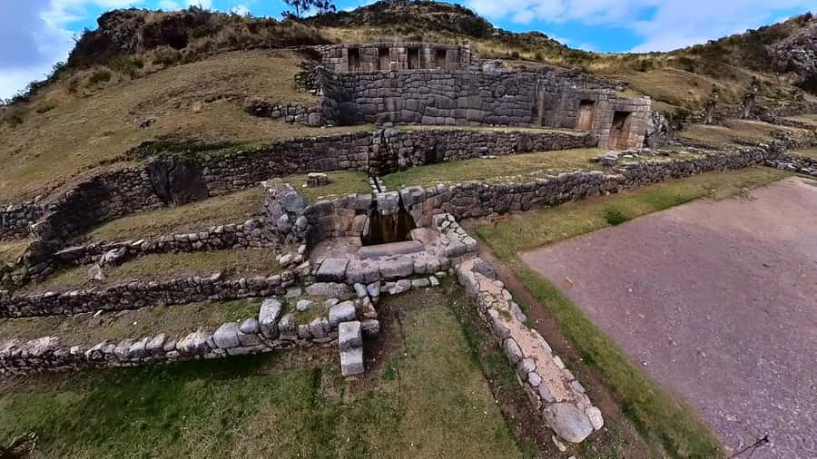 Cusco : Half-Day Explore Inca Ruins qoricancha sacsayhuaman - Puca Pucara: a quick look at a hilltop outpost