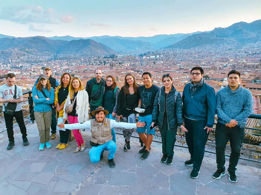 Cusco: Historic Walking Tour with Pisco Sour and Music Show - Pisco sour or chicha morada at the finish