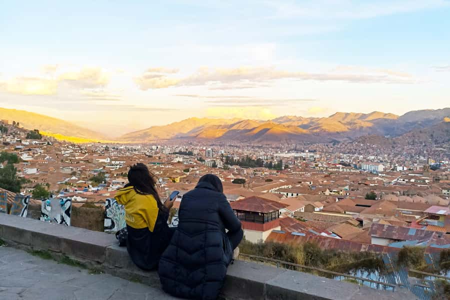 Cusco: Historic Walking Tour with Pisco Sour and Music Show - What $10 really gets you